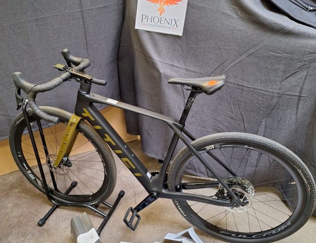 0650295E-F589-4B9E-B66C-79AE7D2E7B3F